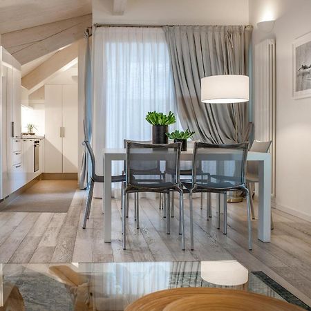 Residence Lungomare - Charming Apartments Riccione Eksteriør billede