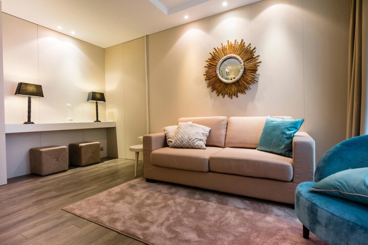 Residence Lungomare - Charming Apartments Riccione Eksteriør billede