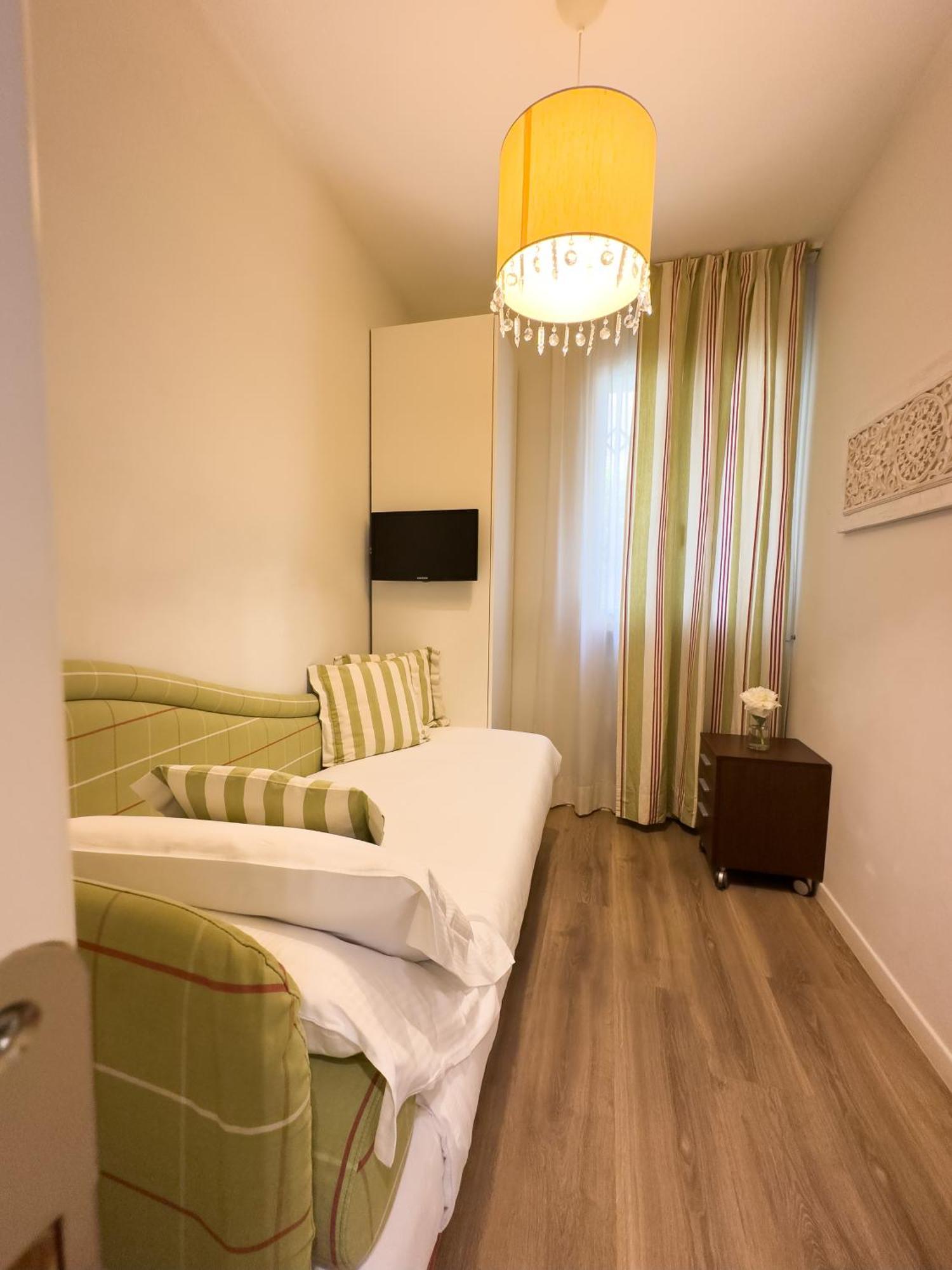 Residence Lungomare - Charming Apartments Riccione Eksteriør billede
