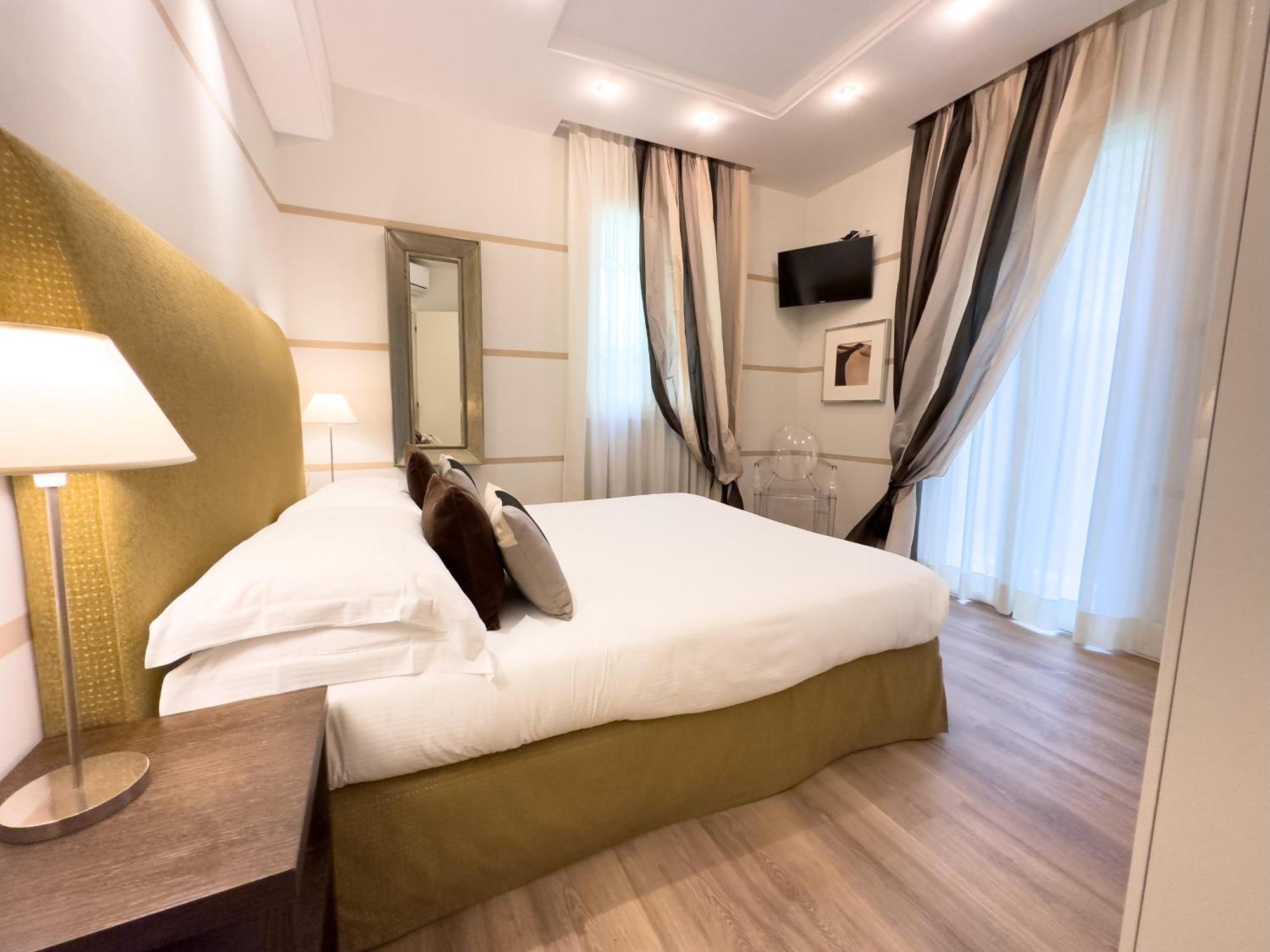 Residence Lungomare - Charming Apartments Riccione Eksteriør billede