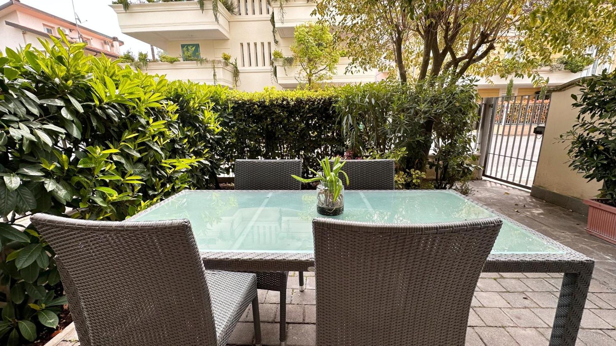Residence Lungomare - Charming Apartments Riccione Eksteriør billede