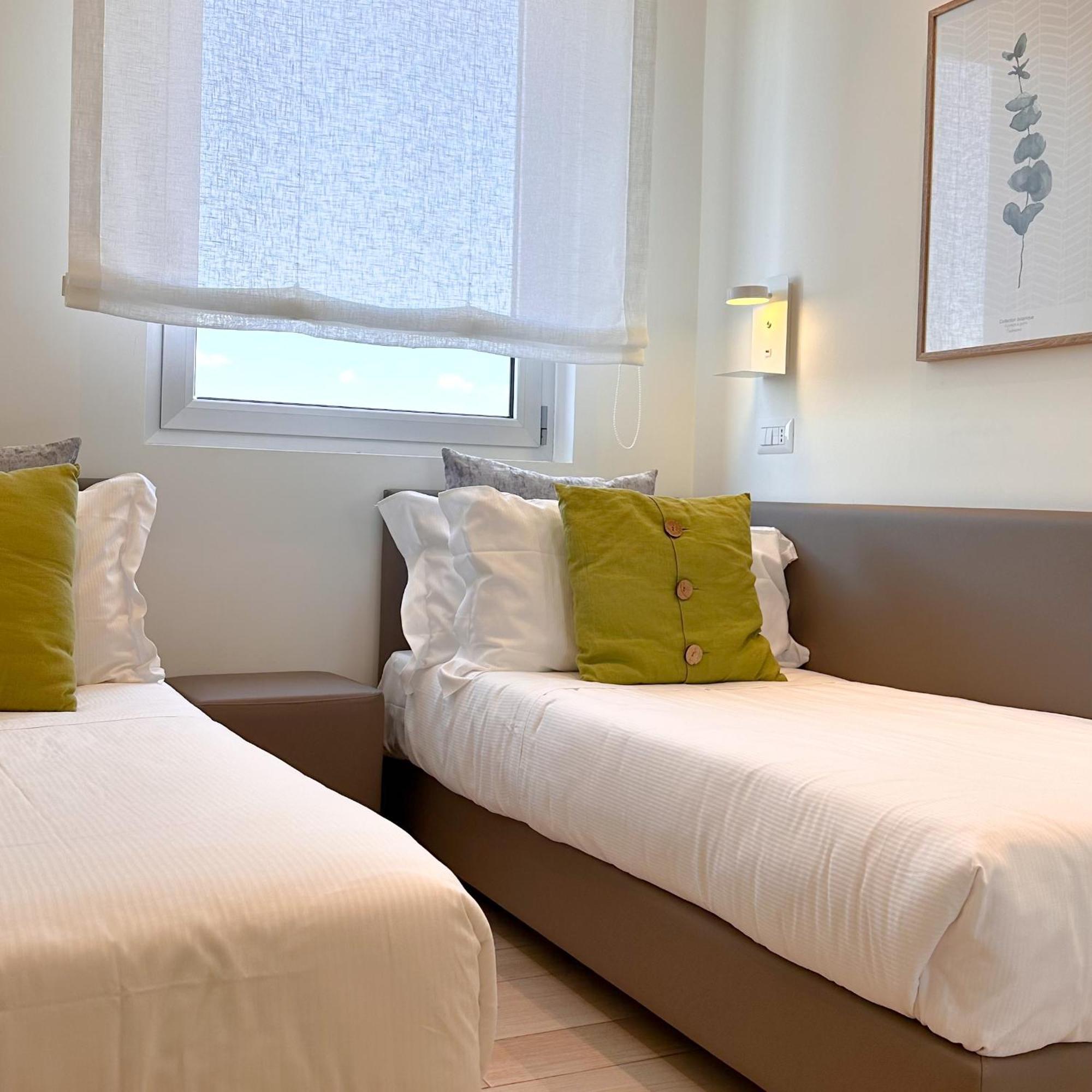 Residence Lungomare - Charming Apartments Riccione Værelse billede