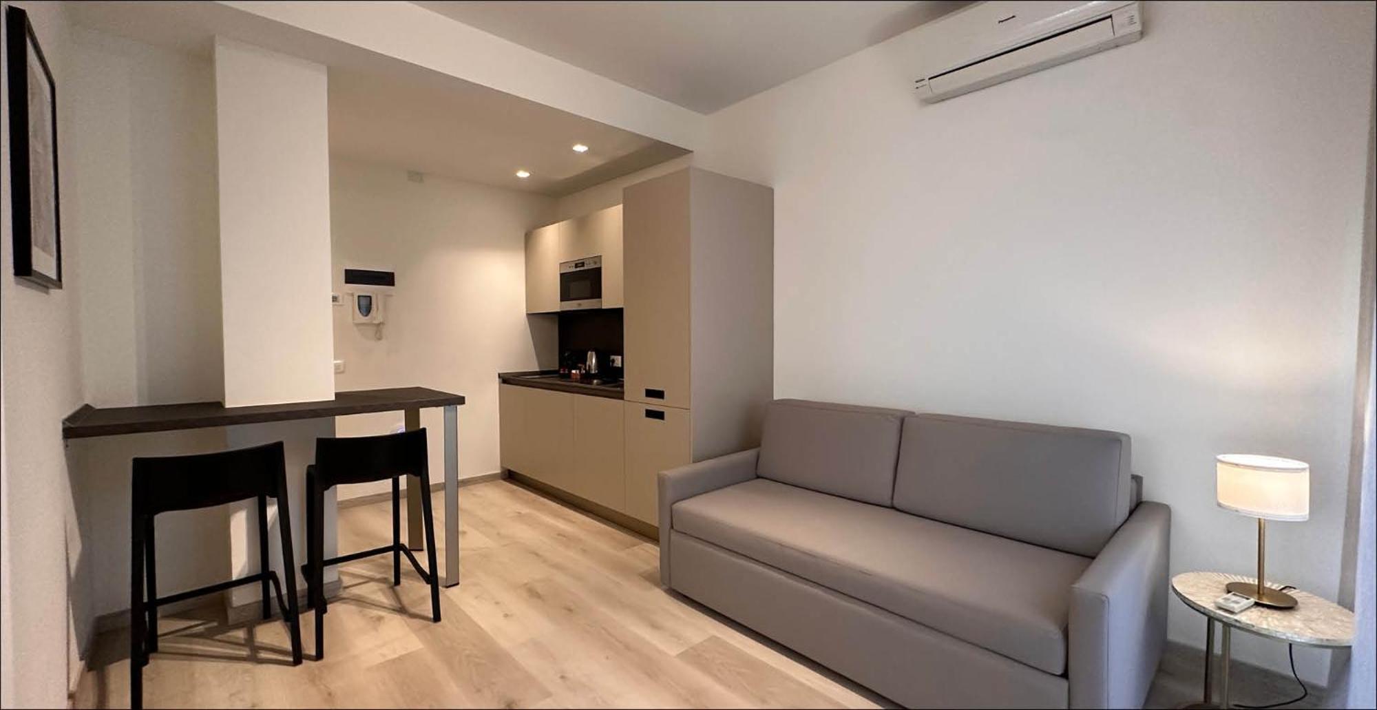 Residence Lungomare - Charming Apartments Riccione Værelse billede