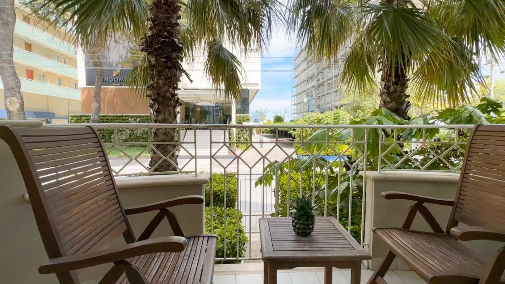 Residence Lungomare - Charming Apartments Riccione Eksteriør billede