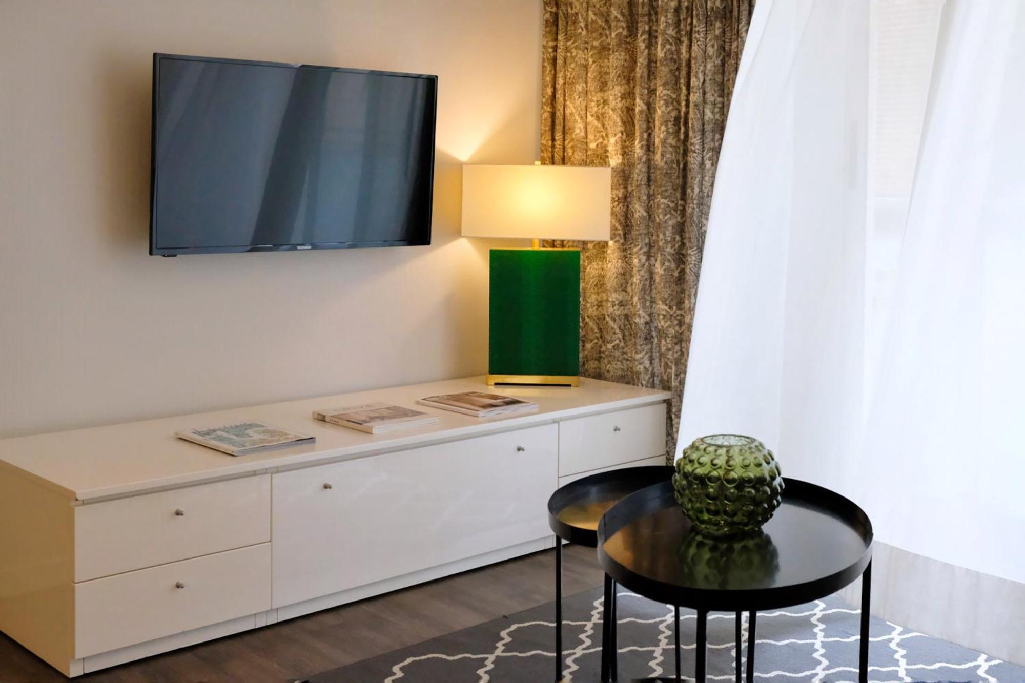 Residence Lungomare - Charming Apartments Riccione Eksteriør billede