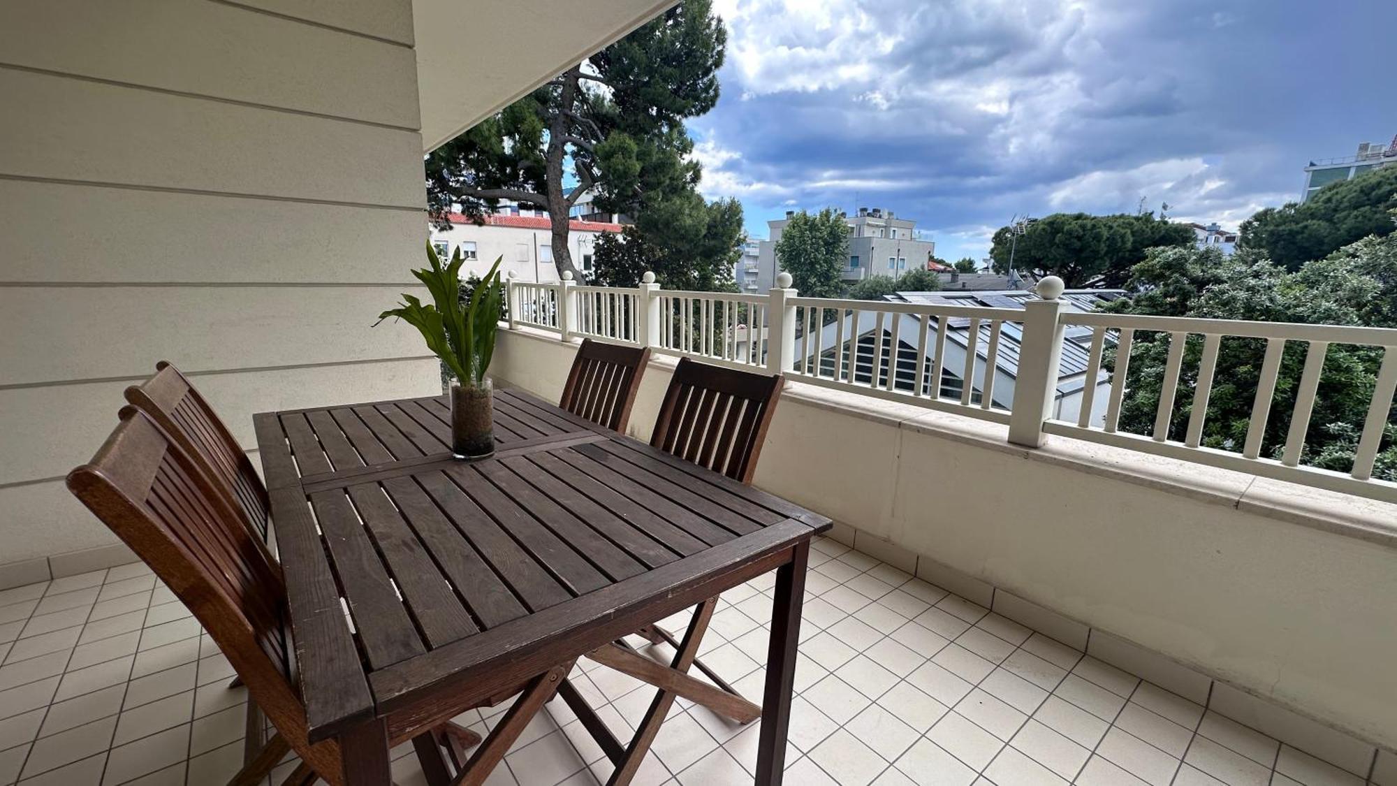 Residence Lungomare - Charming Apartments Riccione Eksteriør billede