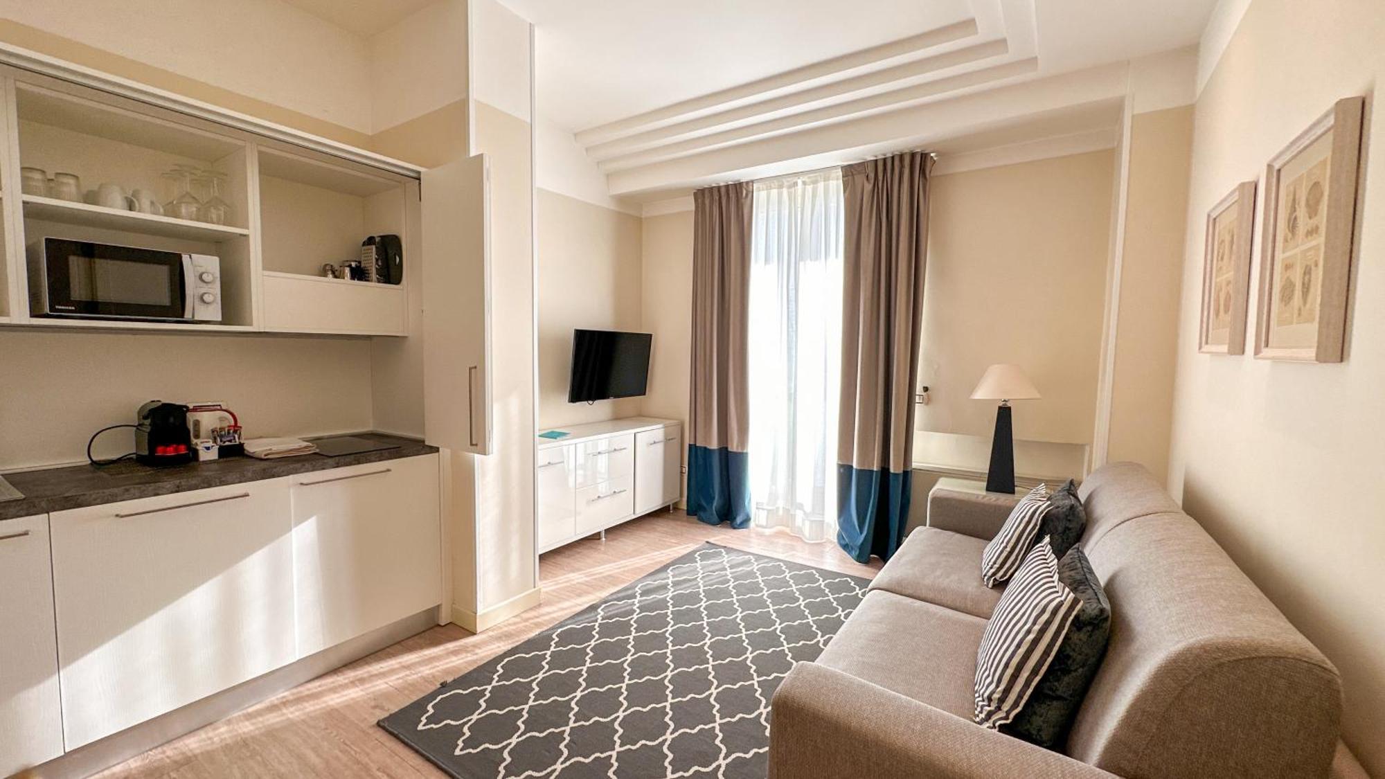Residence Lungomare - Charming Apartments Riccione Eksteriør billede