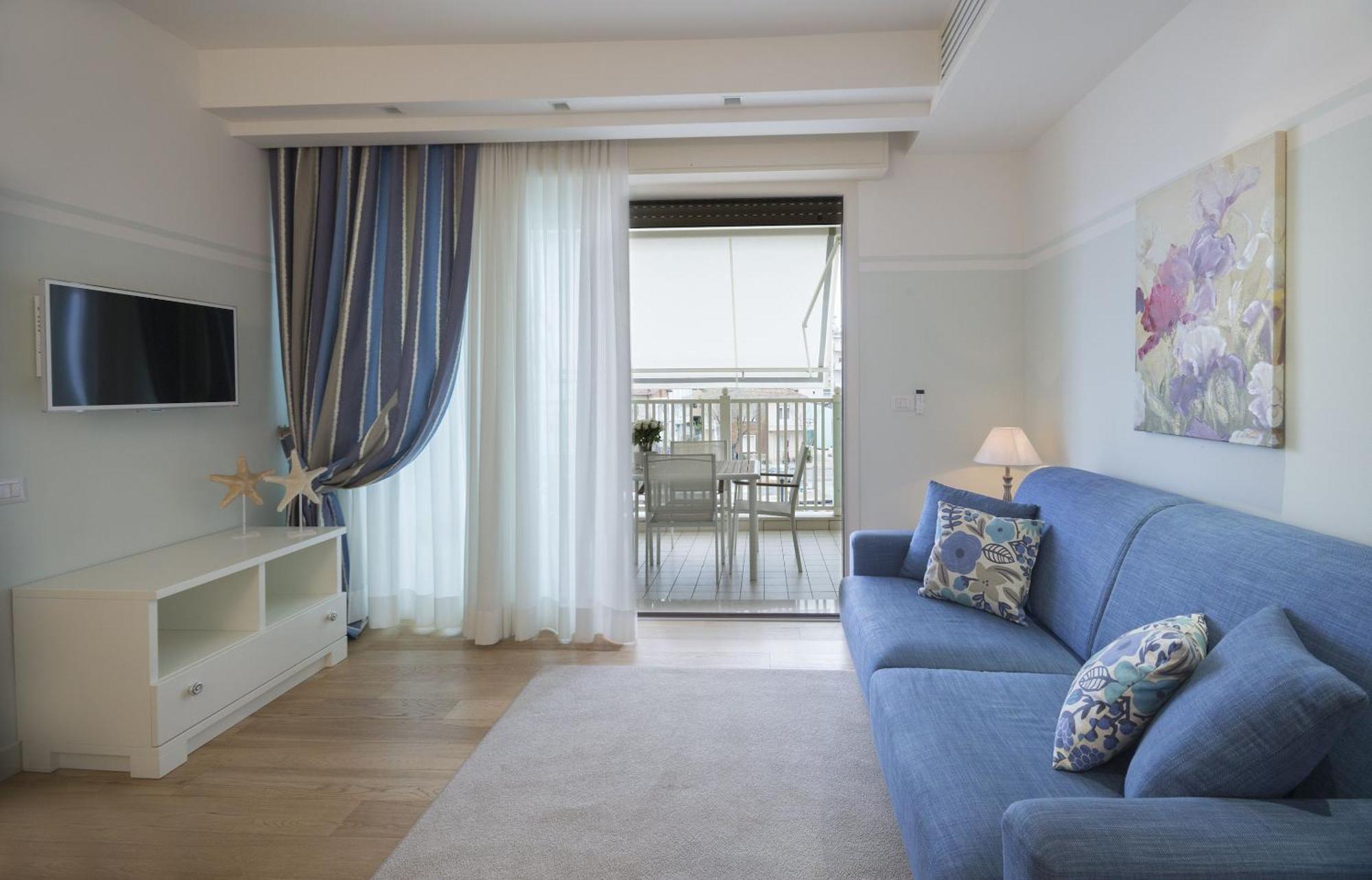Residence Lungomare - Charming Apartments Riccione Eksteriør billede