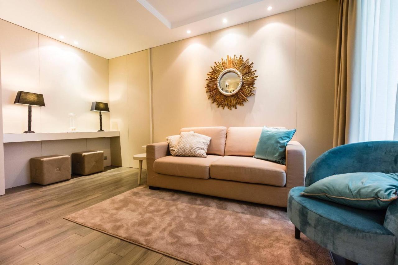 Residence Lungomare - Charming Apartments Riccione Eksteriør billede
