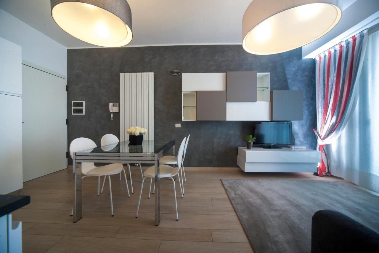 Residence Lungomare - Charming Apartments Riccione Eksteriør billede